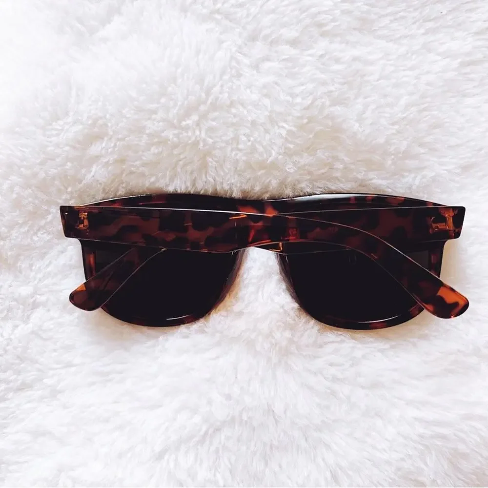 Simon Tortoise Brown Classic Sunglasses